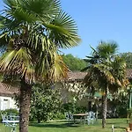 Chateau De Lassalle 3*