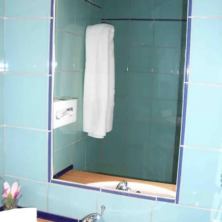 Chateau De Lassalle 3*