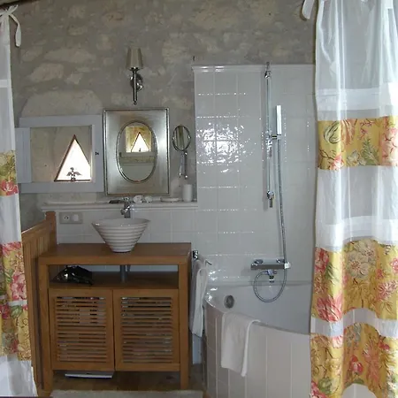 Chateau De Lassalle 3*