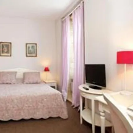 Chateau De Lassalle فندق مبيت وإفطار