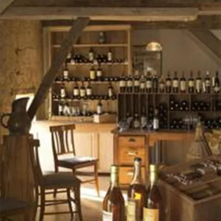 فندق مبيت وإفطار Chateau De Lassalle 3*