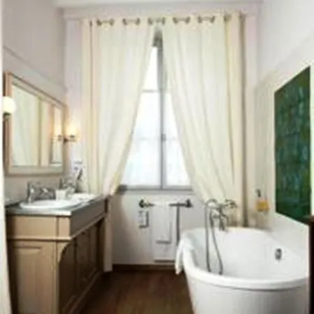 Chateau De Lassalle Laplume