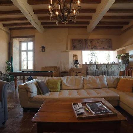 Chateau De Lassalle فندق مبيت وإفطار