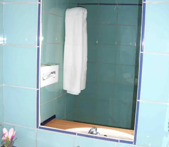 Chateau De Lassalle 3*