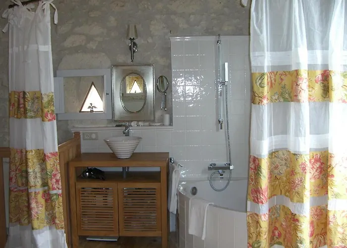 Chateau De Lassalle 3*