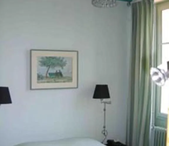 Bed & Breakfast Chateau De Lassalle Laplume