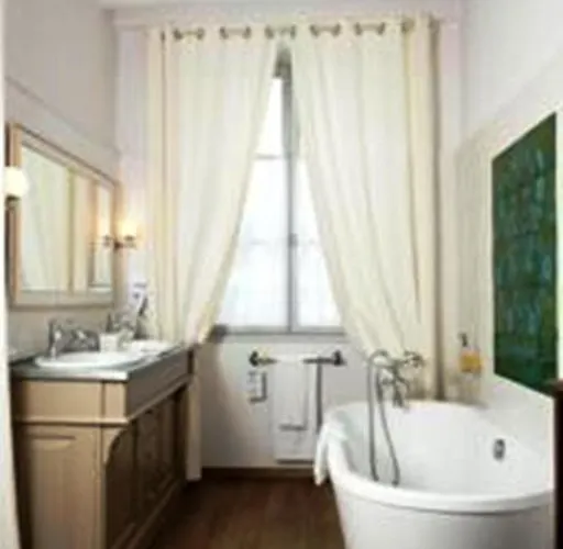 Chateau De Lassalle Laplume