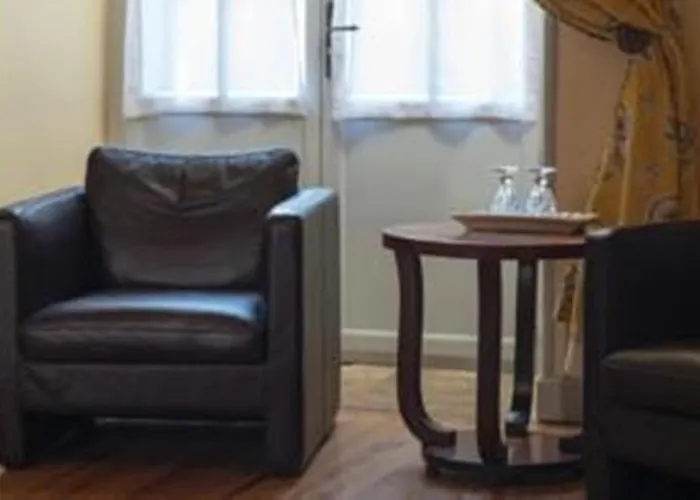 Bed & Breakfast Chateau De Lassalle Laplume