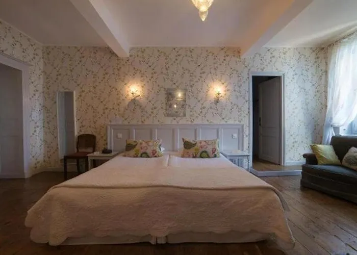 Bed & Breakfast Chateau De Lassalle